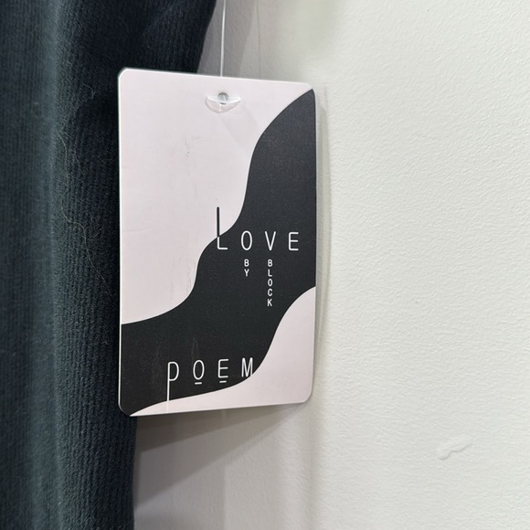 Black Ribbed Midi Dress - Picture 4 of 10